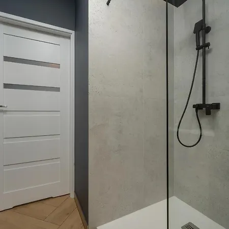 Black And Beige With Balcony And Parking In By Renters * Wrocław