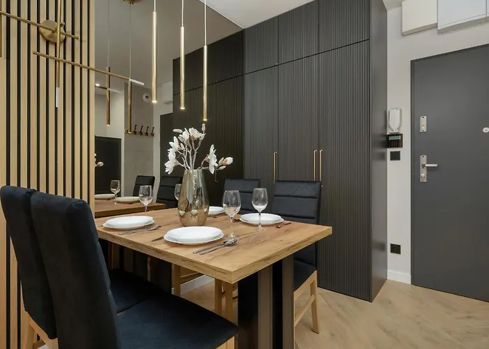Black And Beige With Balcony And Parking In By Renters 아파트 브로츠와프