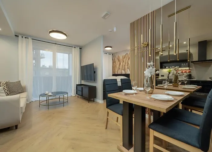 Black And Beige With Balcony And Parking In By Renters * 브로츠와프