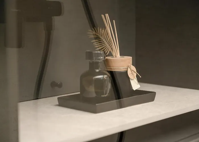 Black And Beige With Balcony And Parking In By Renters 아파트 브로츠와프